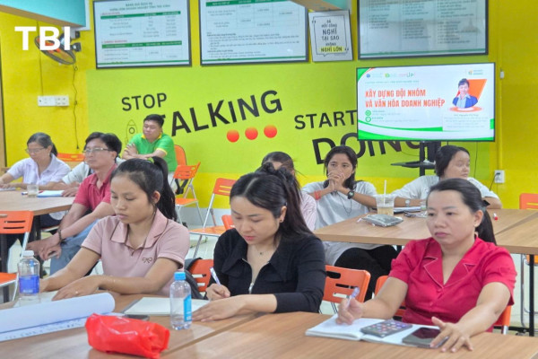Xây dựng đội nhóm và văn hóa doanh nghiệp